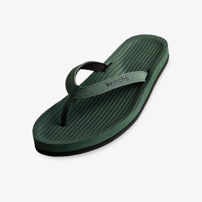 Women's ESSNTLS Flip Flops