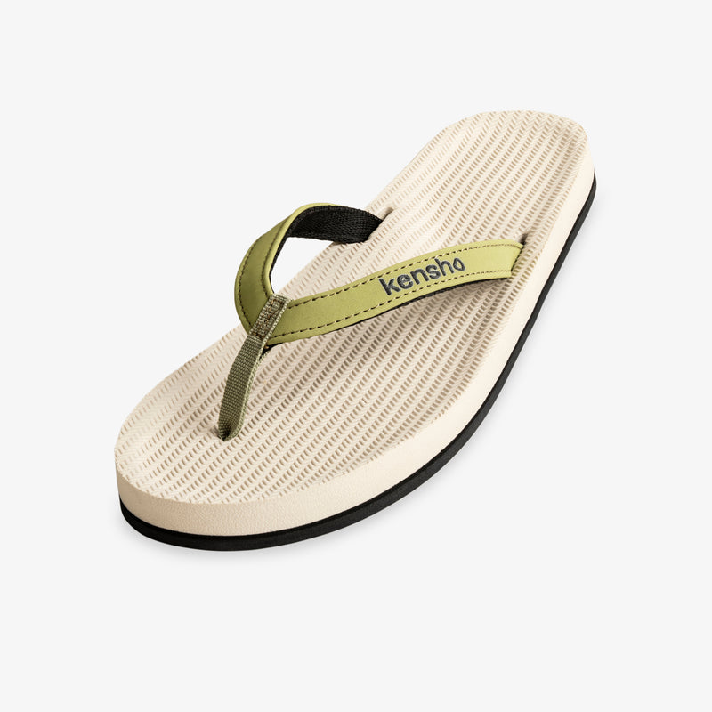 Women's ESSNTLS Flip Flops